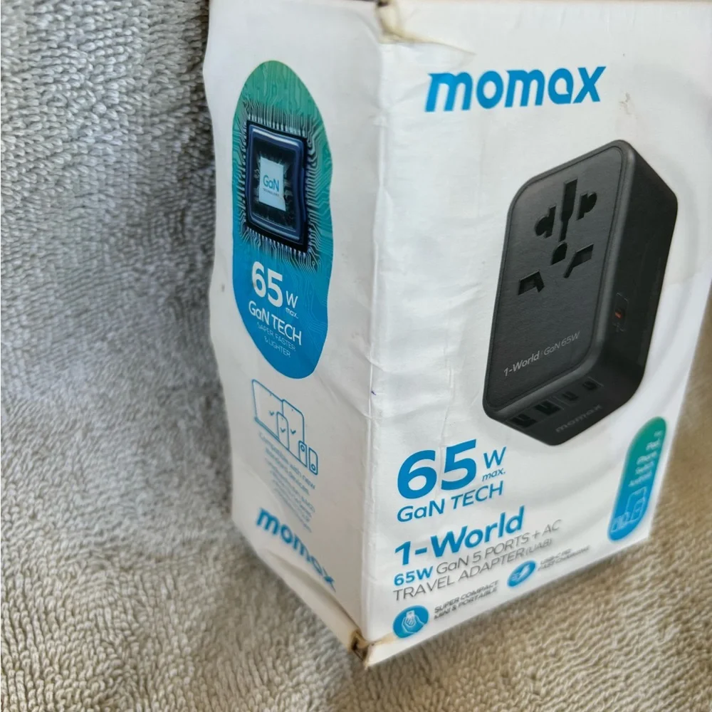 Universal Travel Adapter, 70W GaN International Power Adapter, 3‎ USB-C & 2 USB